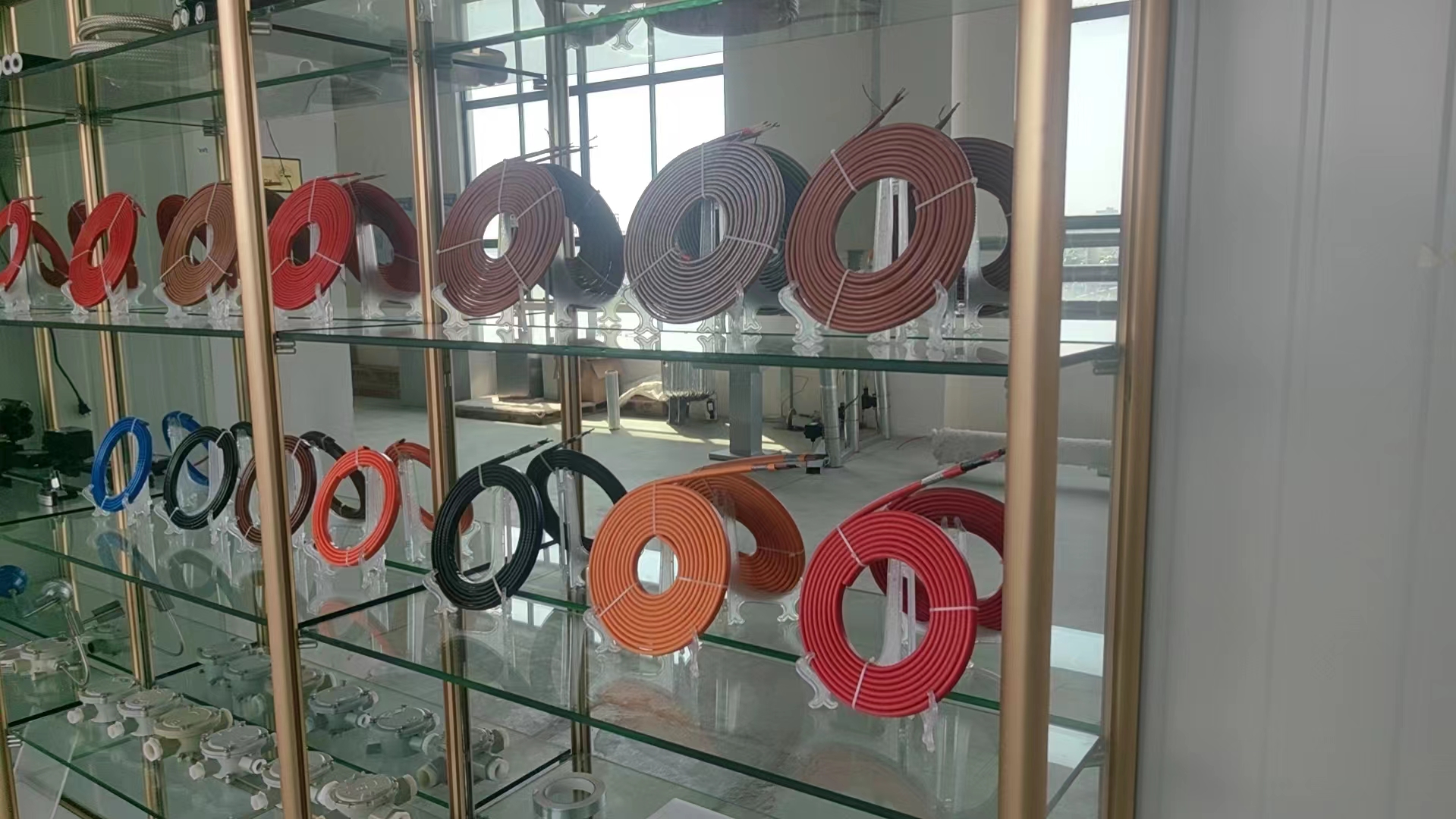 DBRPFZR-30/220V低温防爆防腐型电伴热带